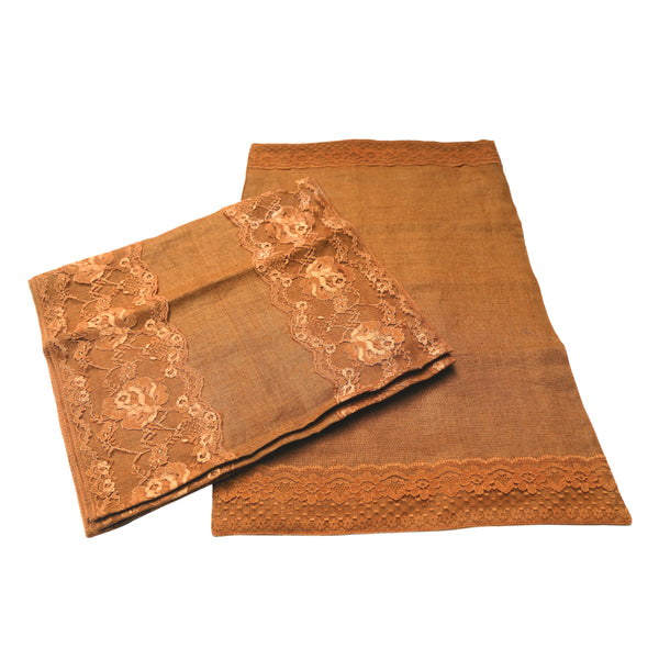 Rust Dining Set With Chantilly Lace