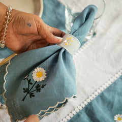 Daisy Scallop Napkin