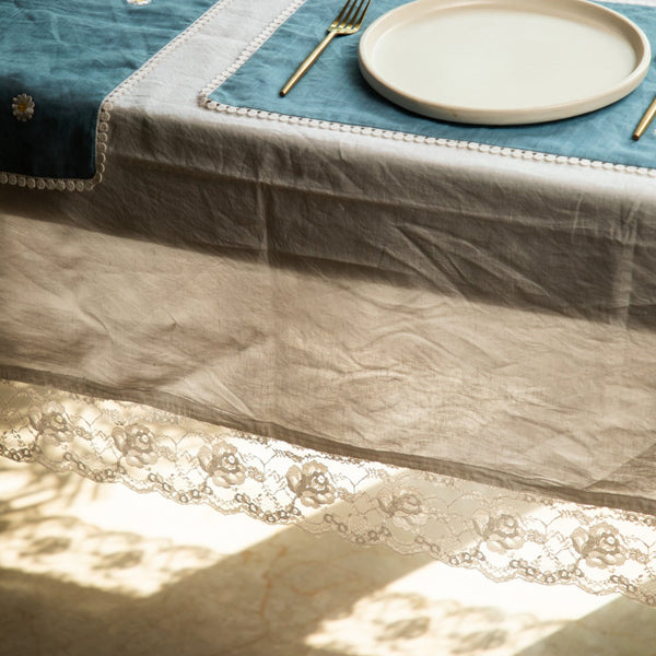 White Lacy - Table Cover